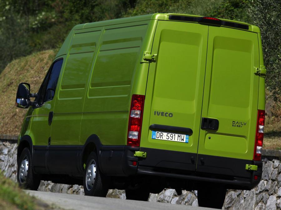  Iveco EcoDaily Van 2009 года  (фото 2 из 18)